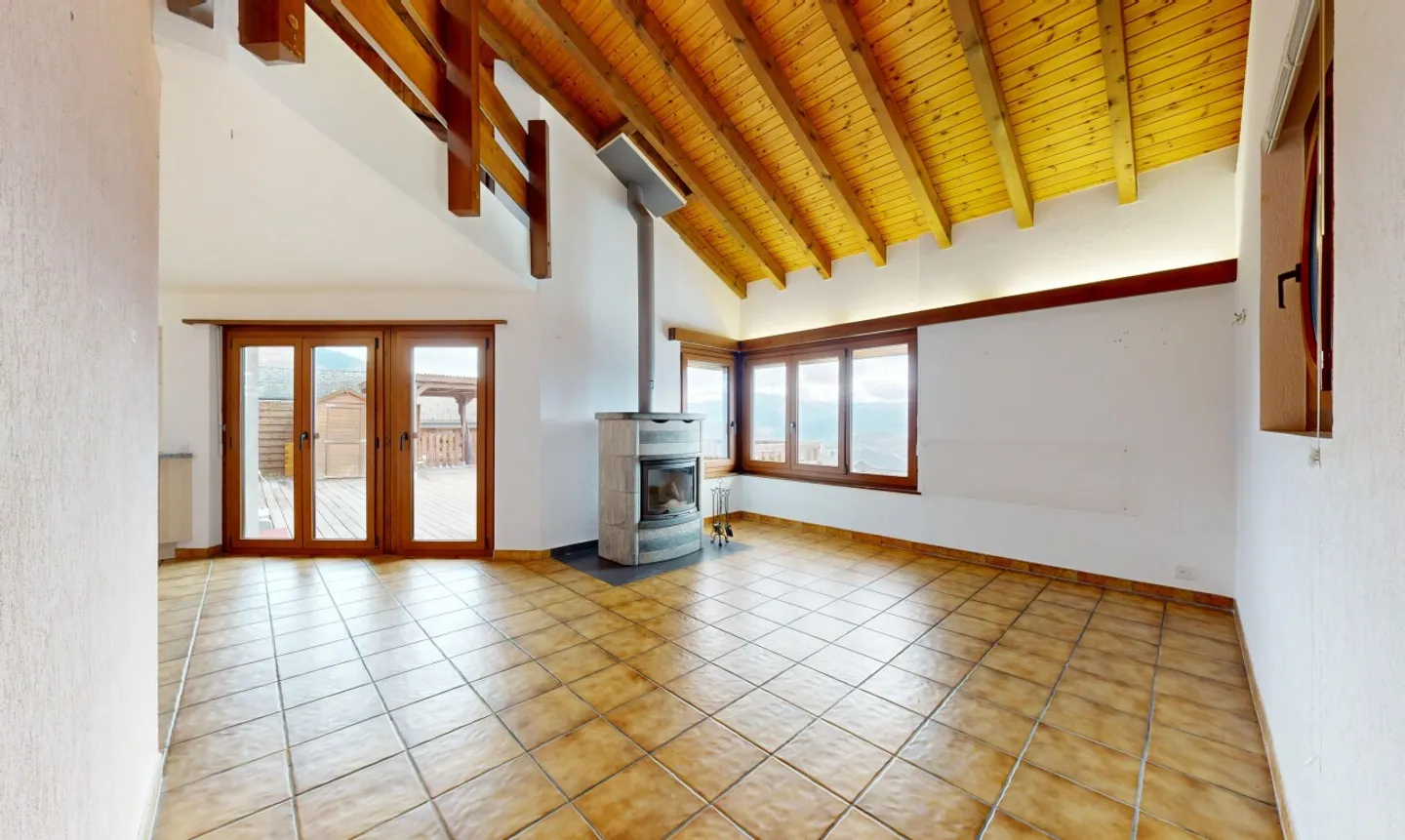 Grande maison avec appartement 2.5 indépendant - Vue dégagée - Foto 4 von 11