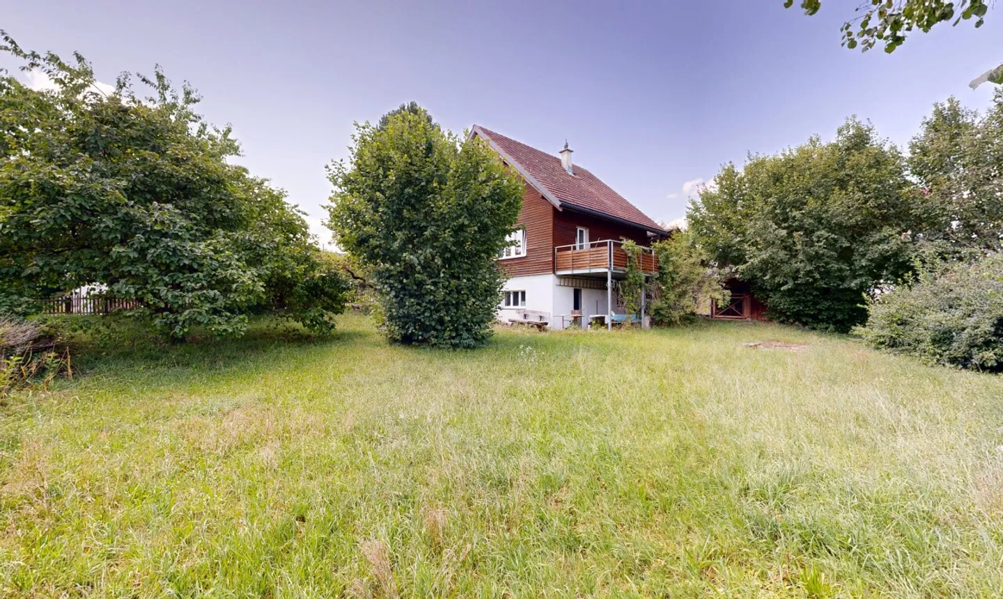 Detached property with space for your own ideas - Photo 1 of 11