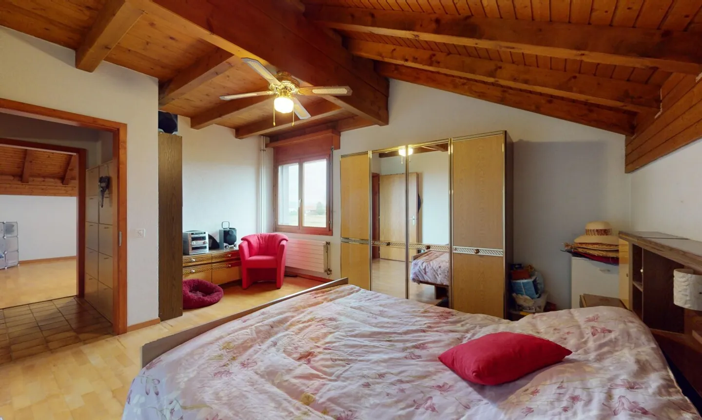 Villa familiare piena di potenziale - Foto 7 di 13