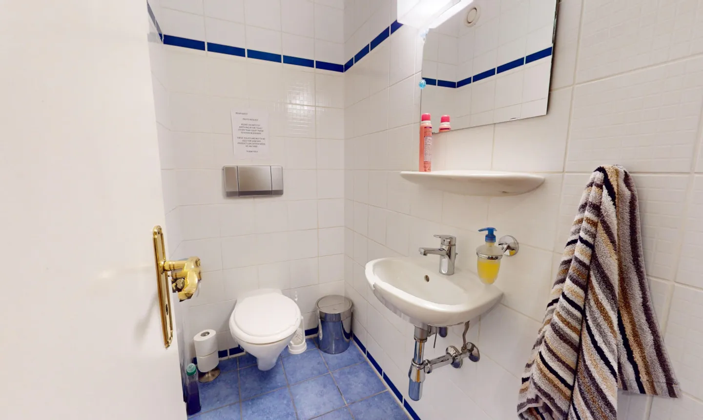 Surrounded by greenery - Photo 12 of 13