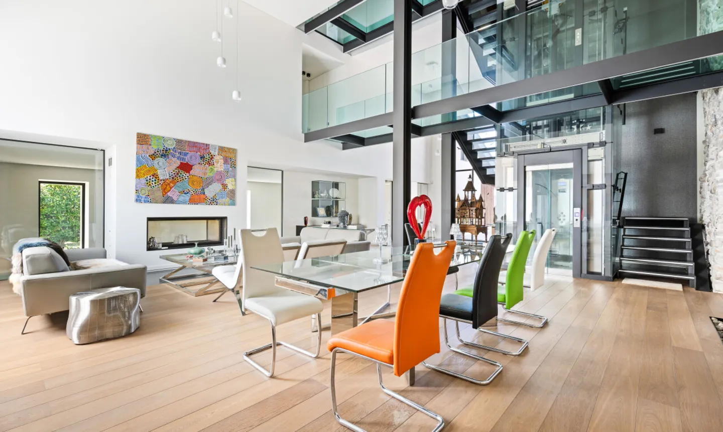 Exceptional villa in Fontaines-sur-Grandson - Photo 8 of 11