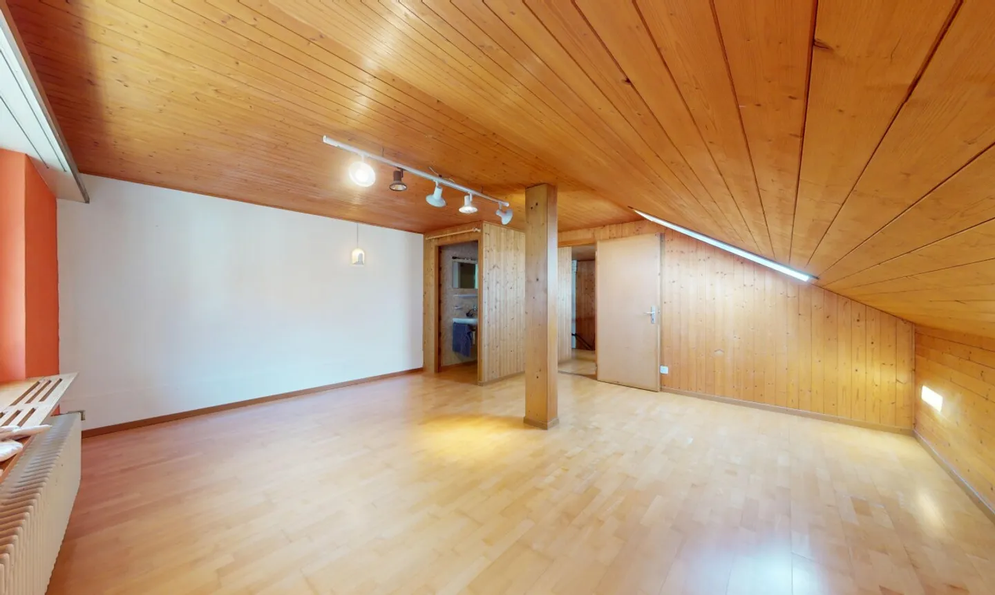 Charming Rheineck House with Expansion Potential in a Central Location - Photo 4 of 11