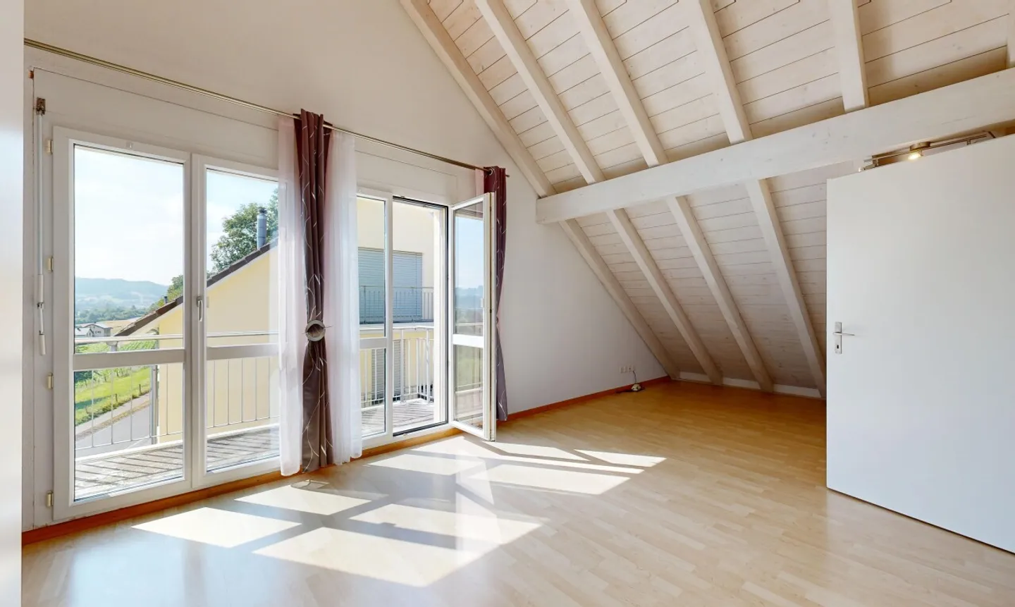 4.5 Zimmer-Maisonettewohnung in Brittnau - Photo 7 of 11