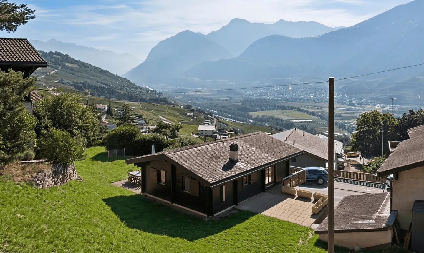 Un charmant chalet avec une vue imprenable plein sud - Foto 1 di 11