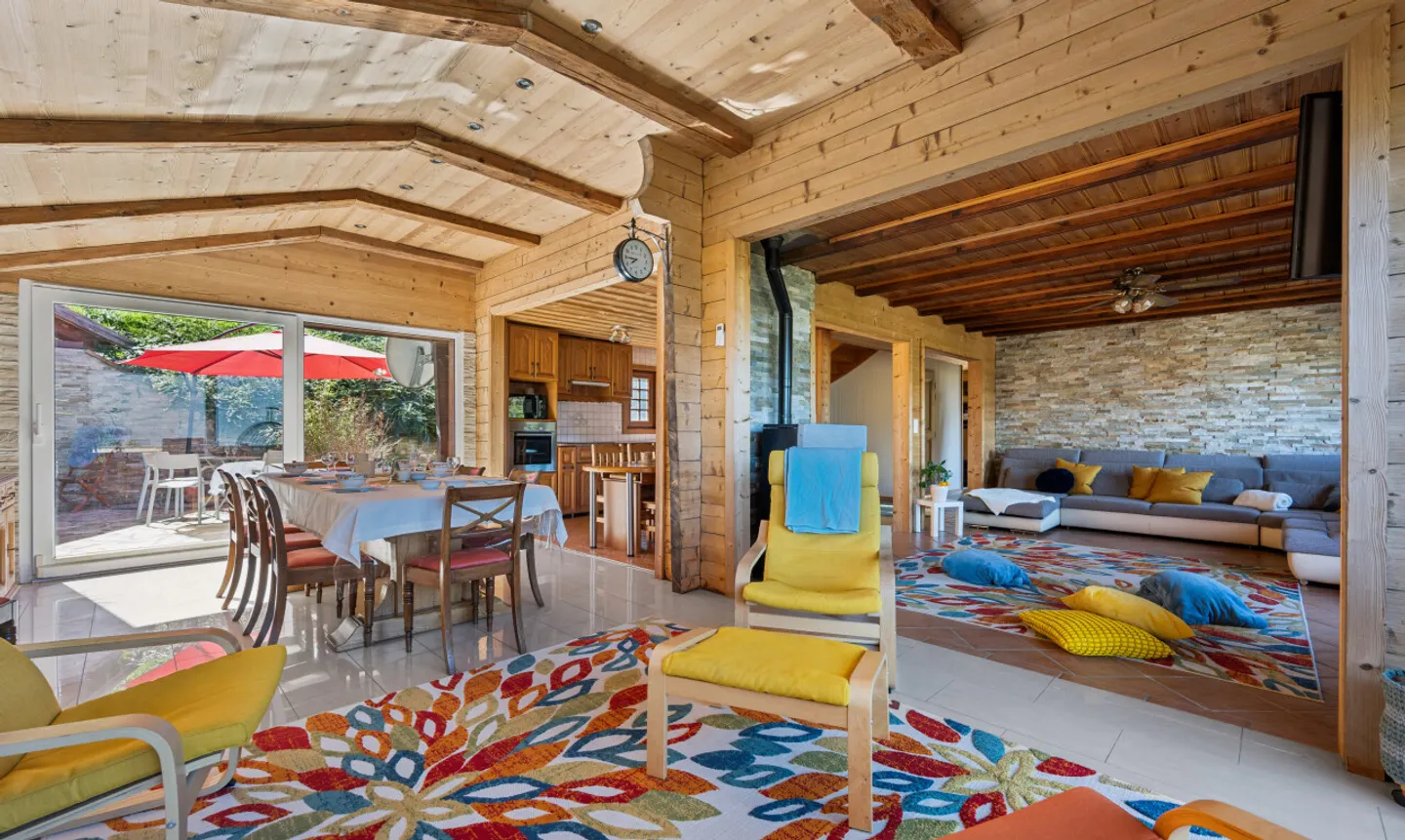 Chalet 8.5 + Studio und unverbauter Blick in einer gut gelegenen ruhigen Gegend - Foto 3 von 11