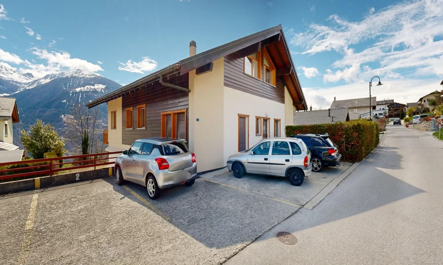 Immeuble de rendement avec fort potentiel de développement - Photo 1 sur 13