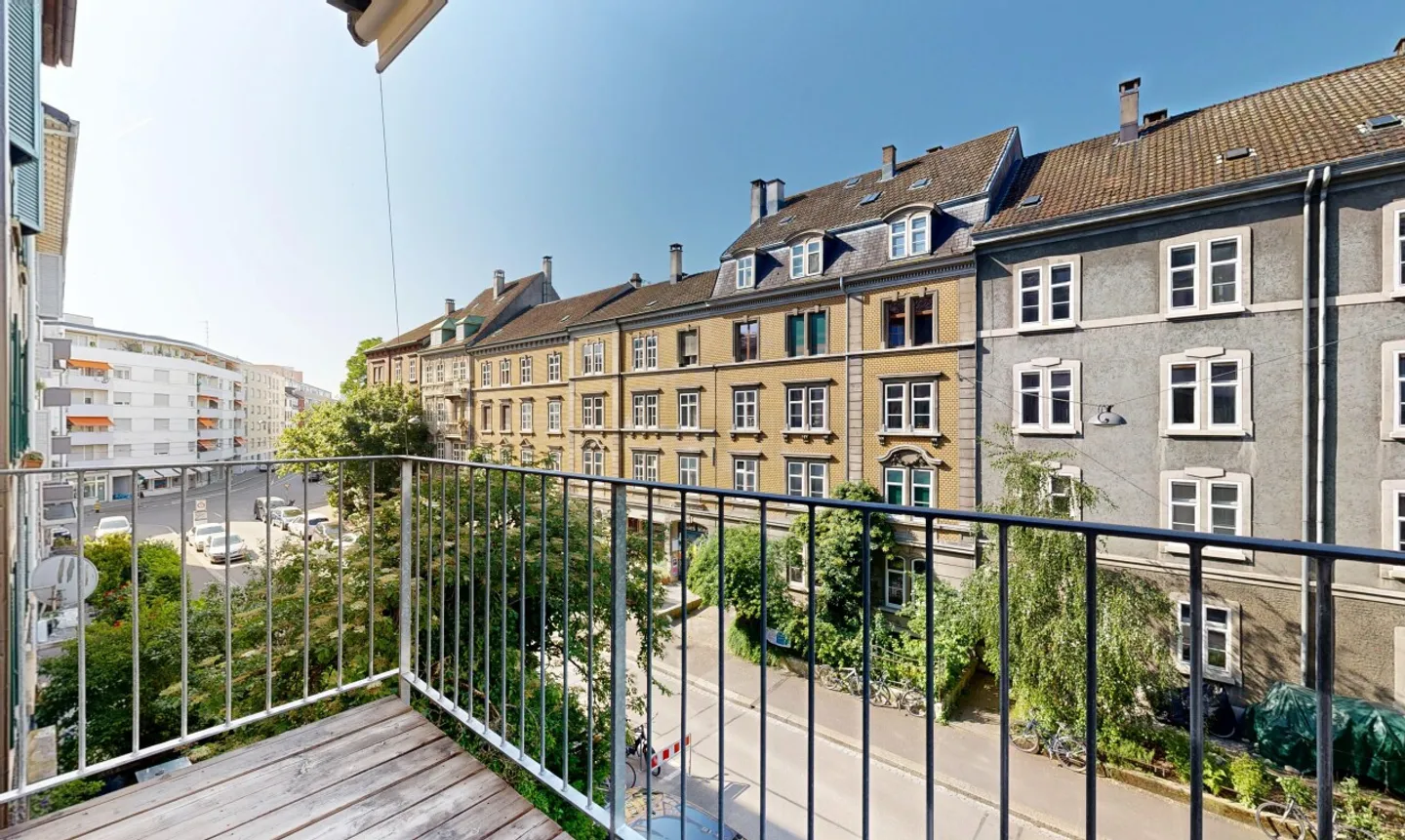 Loft urbain avec deux balcons - Photo 1 sur 11