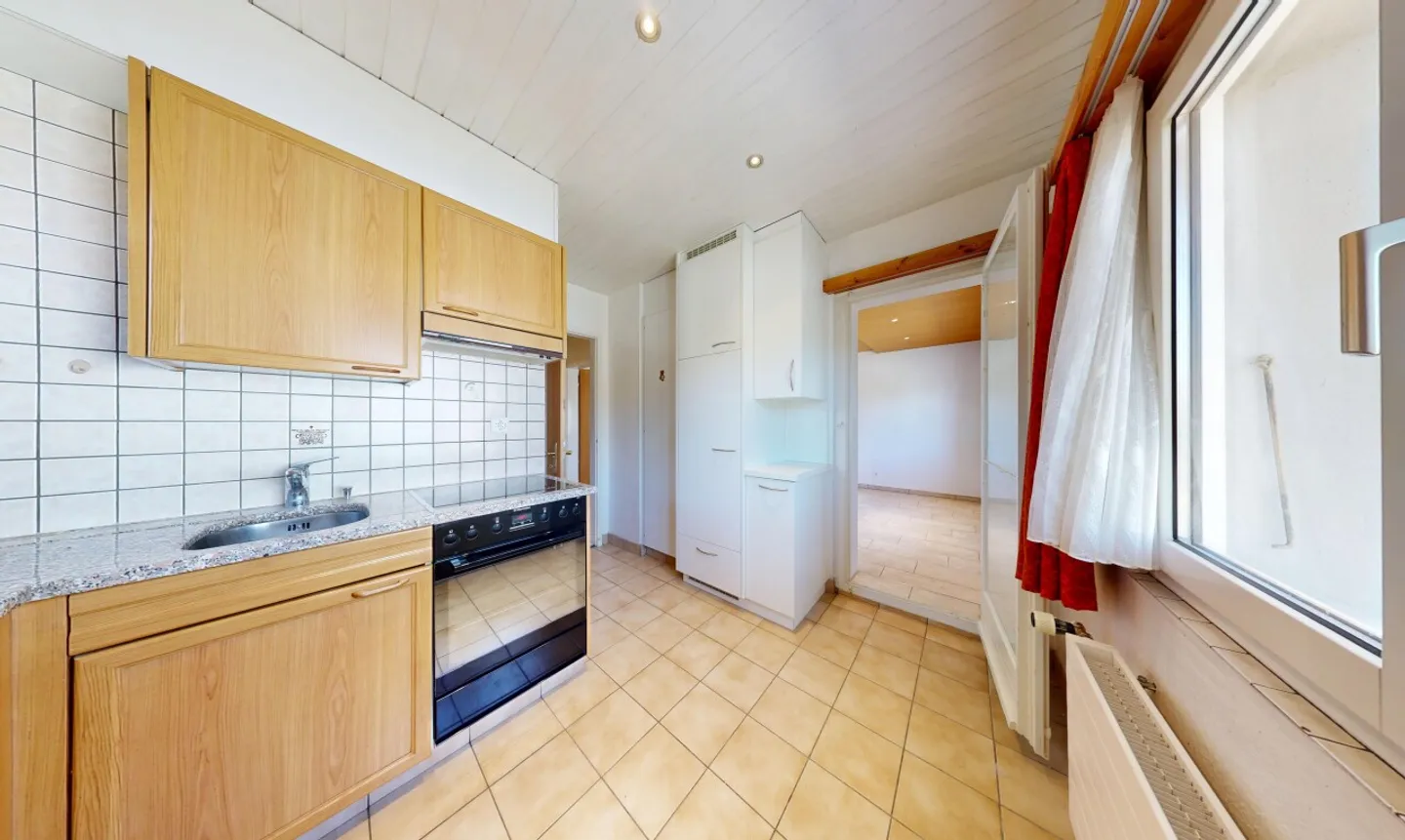 4-room house in a quiet, slightly elevated location with garden - Photo 9 of 11