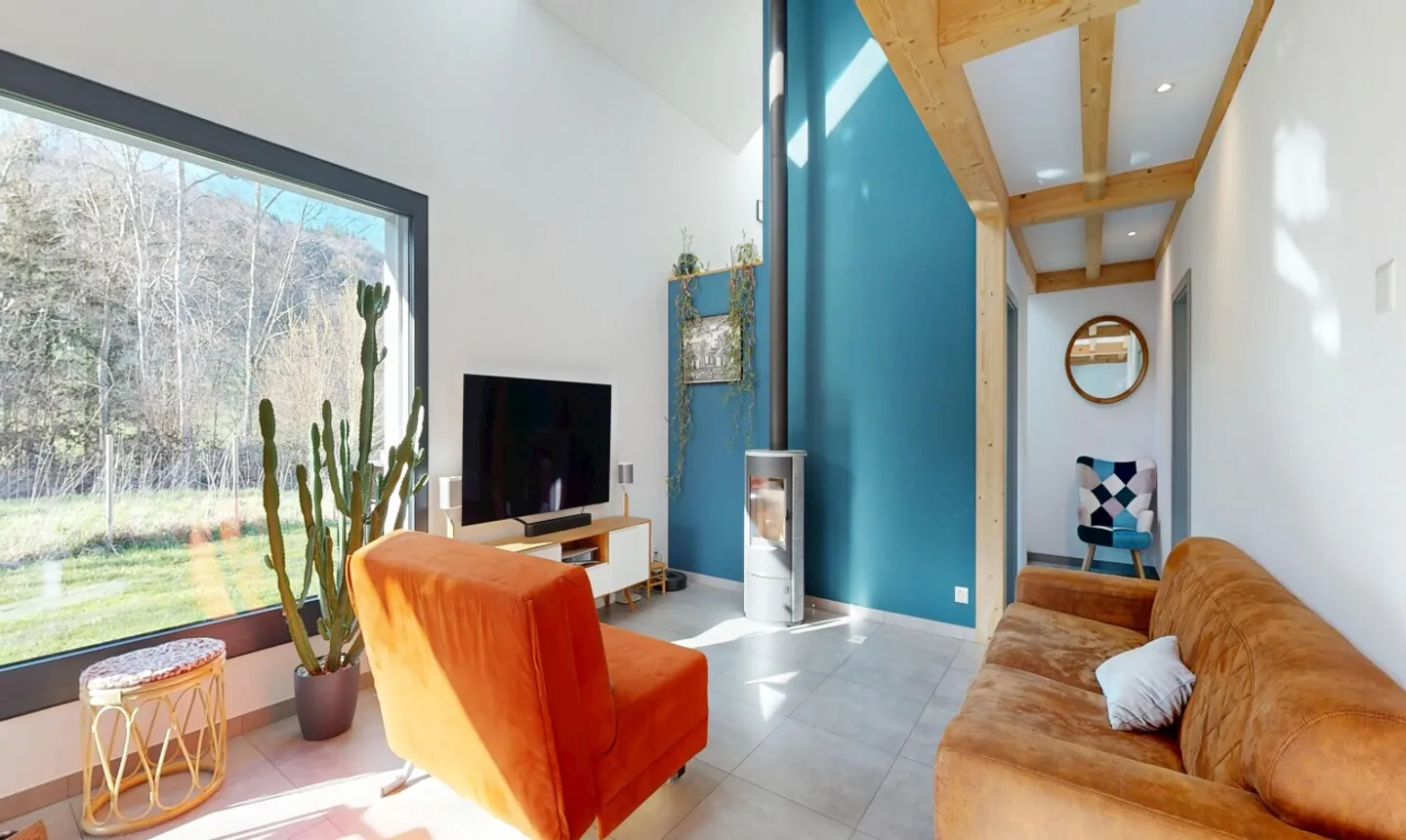 Family Villa with Terraces in Ecublens - Photo 2 of 11