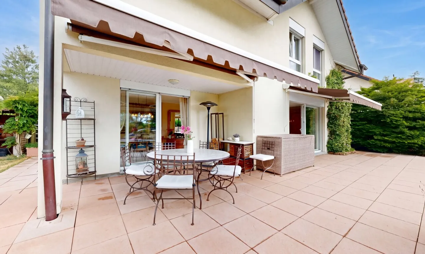 Zeitgenössische Villa für Wohlbefinden - Foto 4 von 11