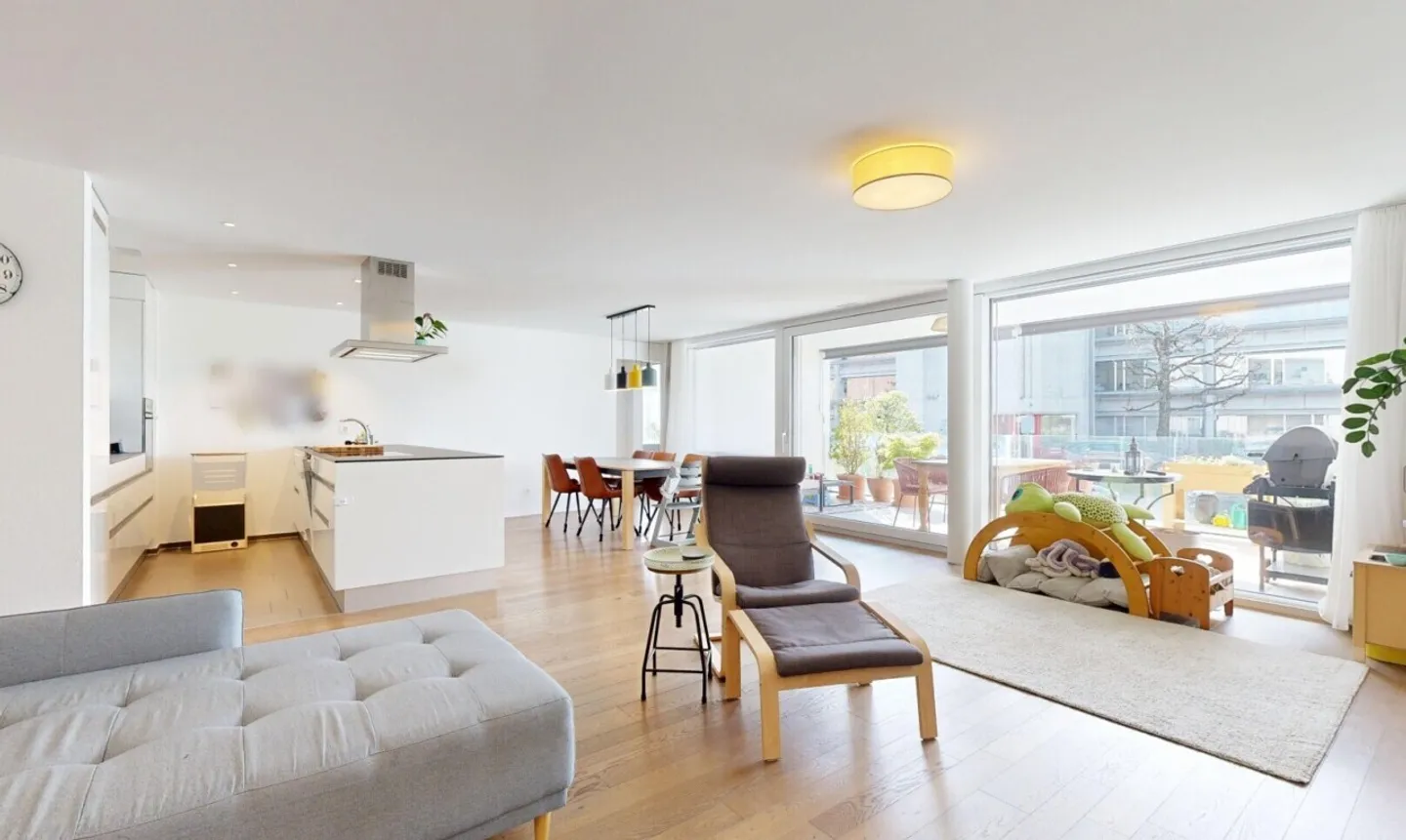 Like-new 4.5-room apartment with high-quality finish - Photo 4 of 11