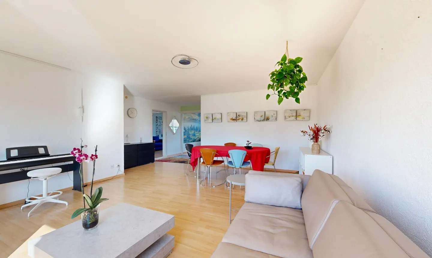 Sonnige 3.5-Zimmer-Wohnung mit Südbalkon in ruhiger Lage - Foto 2 di 11