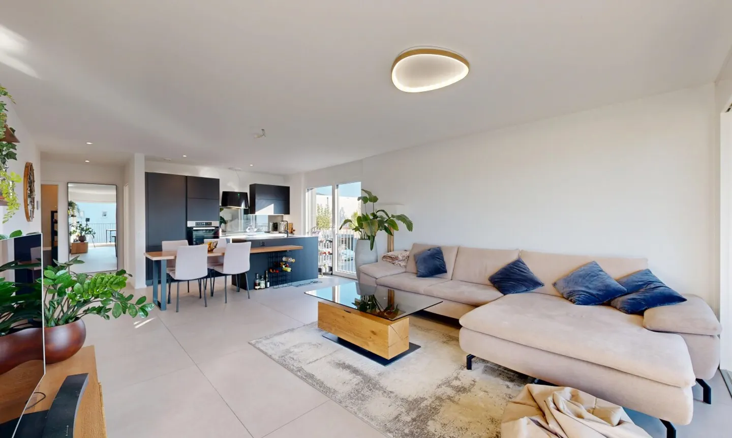 3.5-room apartment, master suite and large balcony - Perroy - Photo 3 of 11