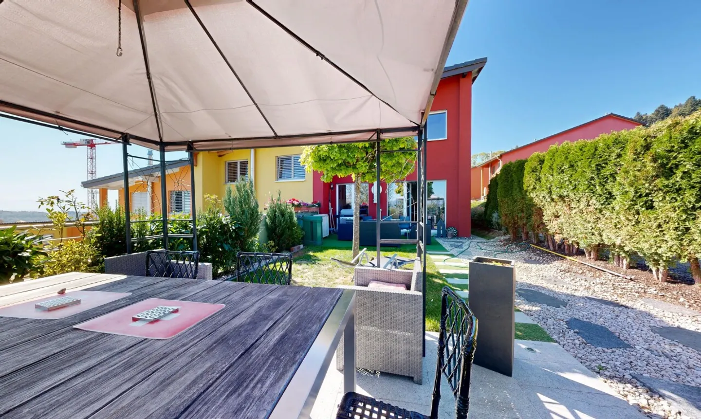 Casa a schiera a Geneveys-sur-Coffrane - Foto 3 di 11