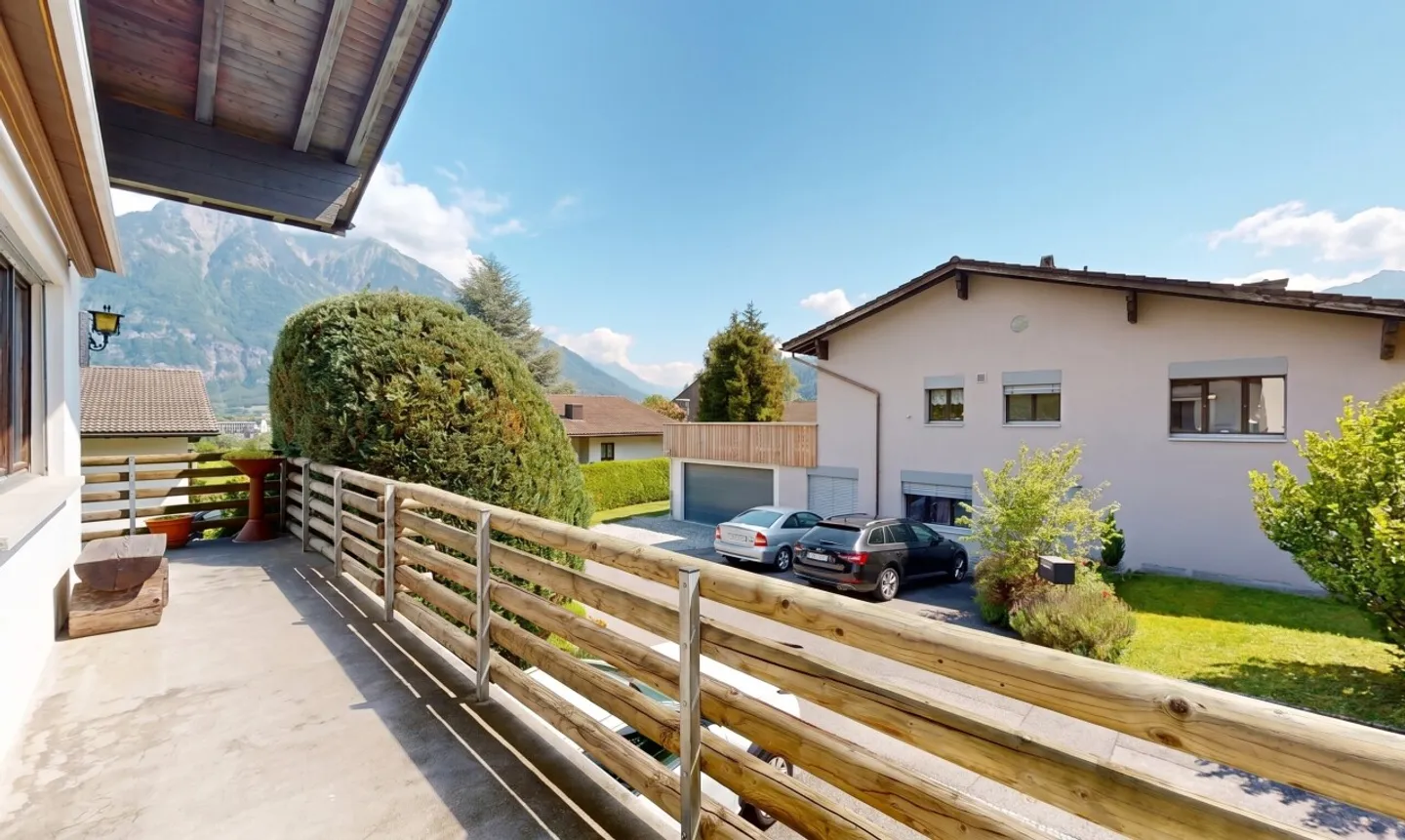 Maison individuelle de 5,5 pièces avec jardin, double garage et beaucoup de potentiel - Photo 4 sur 11