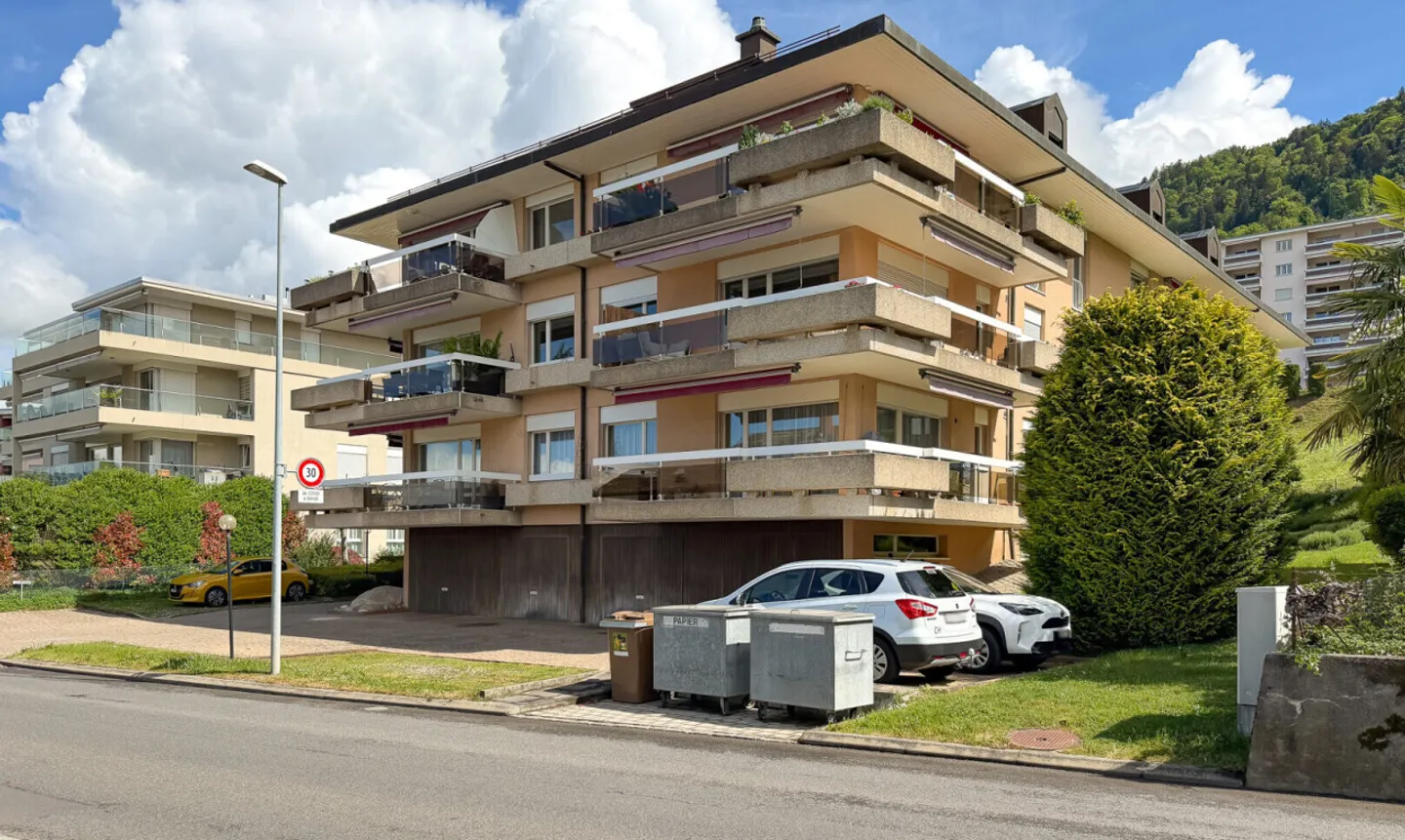 3.5-room apartment with balcony – Rental investment, Chernex - Photo 2 of 9