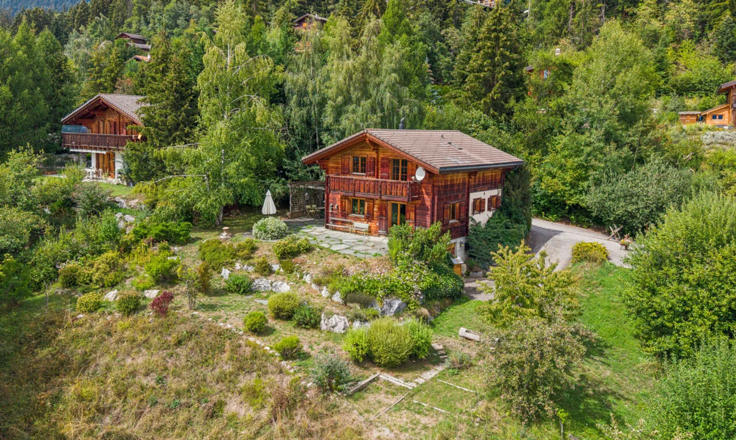 Chalet Charmant avec Vue Époustouflante - Photo 1 sur 11