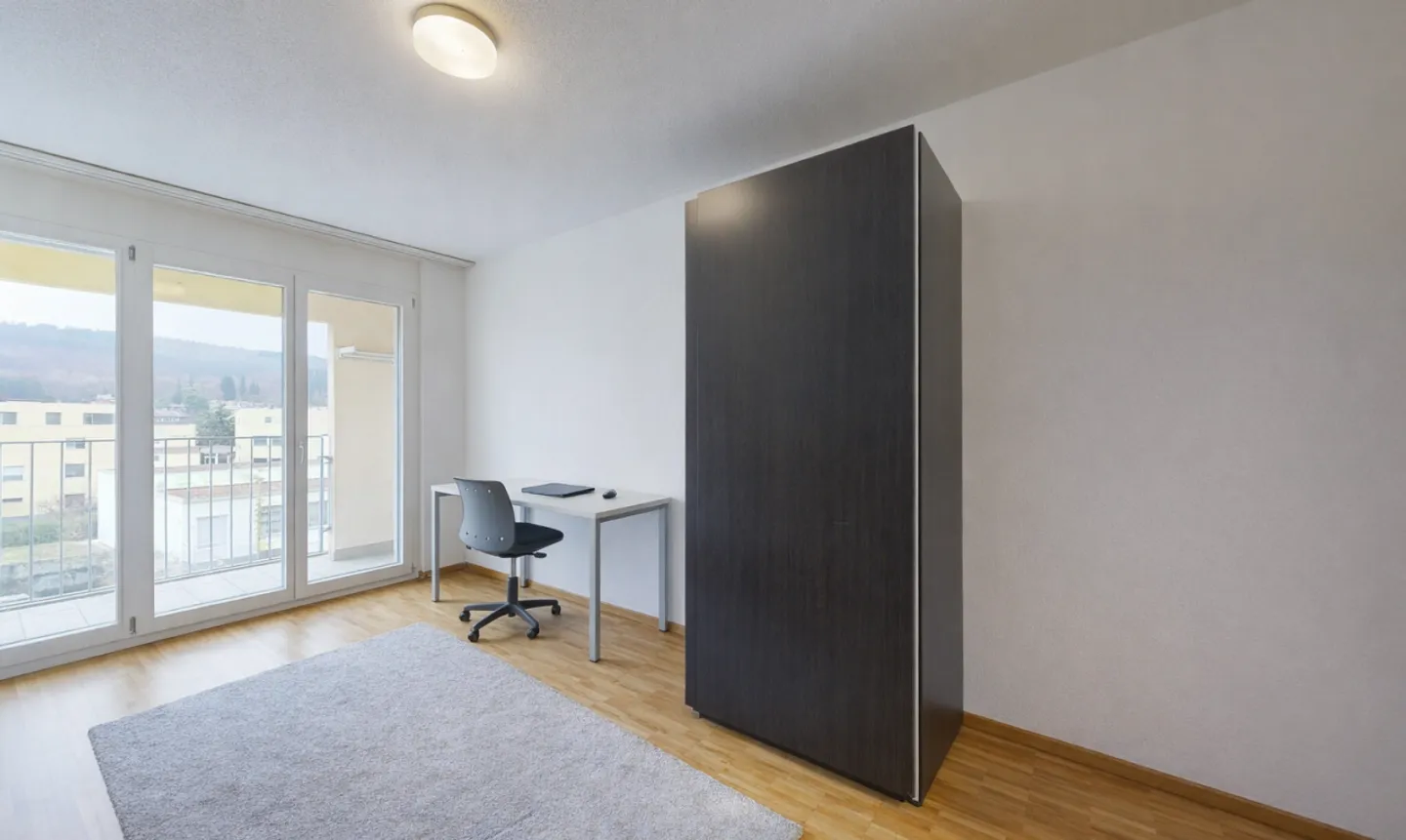 Ampio appartamento di 5,5 locali con grande loggia a Schlieren - Foto 10 di 11