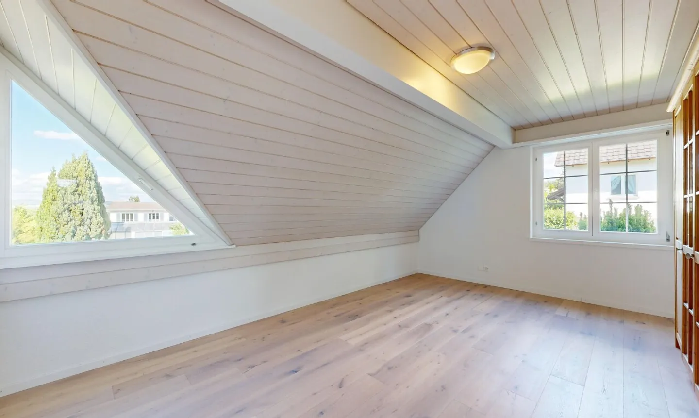 Attractive 5.5-room single-family house with unobstructed views - Photo 10 of 13