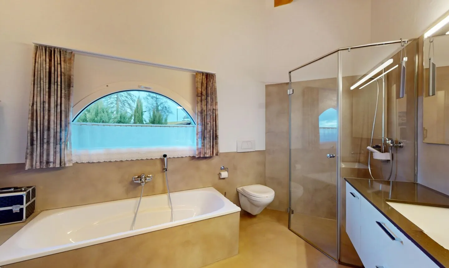 Casa unifamiliare luminosa con vista libera - Foto 10 di 13