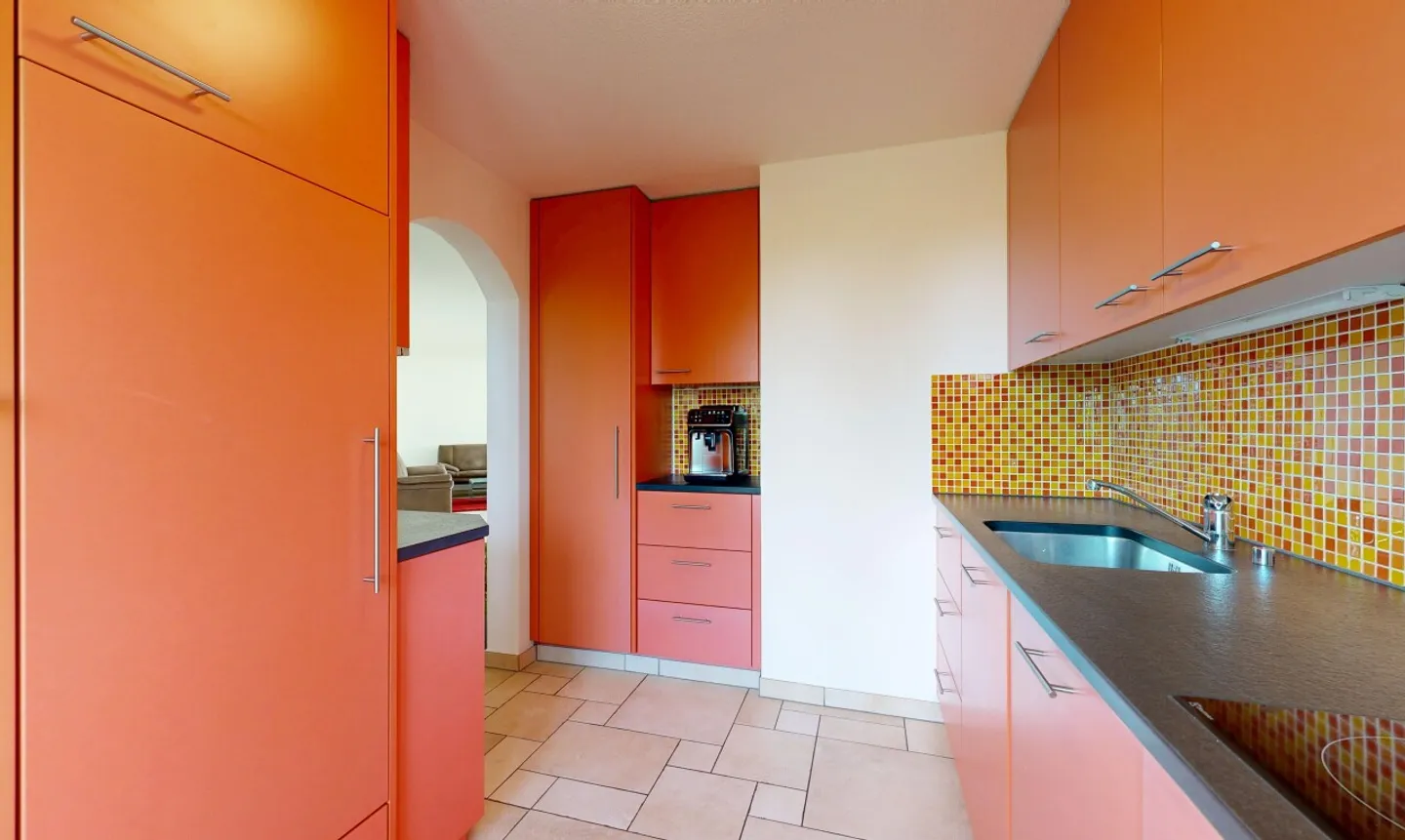 Grosszügige 5.5-Zimmerwohnung mit 2 Balkonen und Lift - Photo 2 of 11