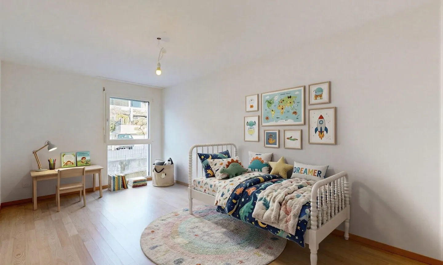 Bella vista sul lago per questo appartamento luminoso e spazioso! - Foto 7 di 11