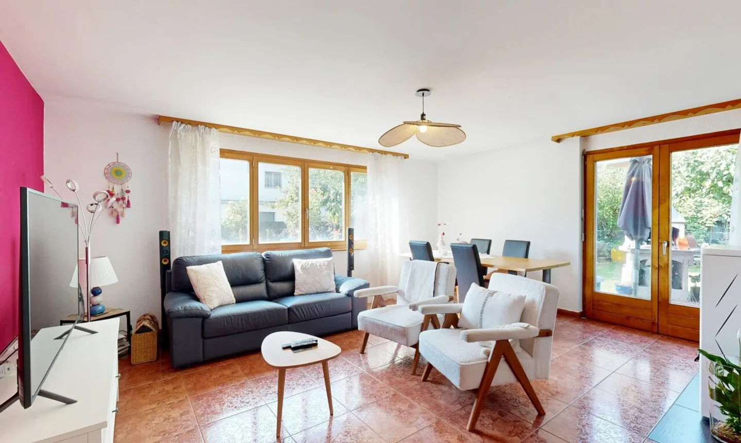 Villa individuelle à Vernayaz— espaces modulables, extérieur verdoyant - Photo 3 sur 11