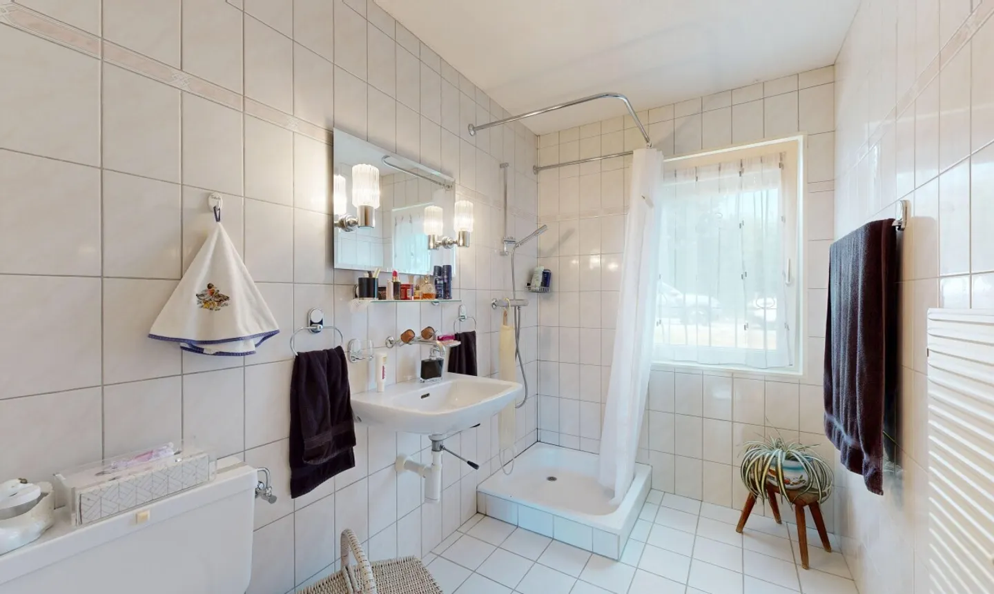 Charming home with garden idyll and panoramic view - Photo 8 of 11
