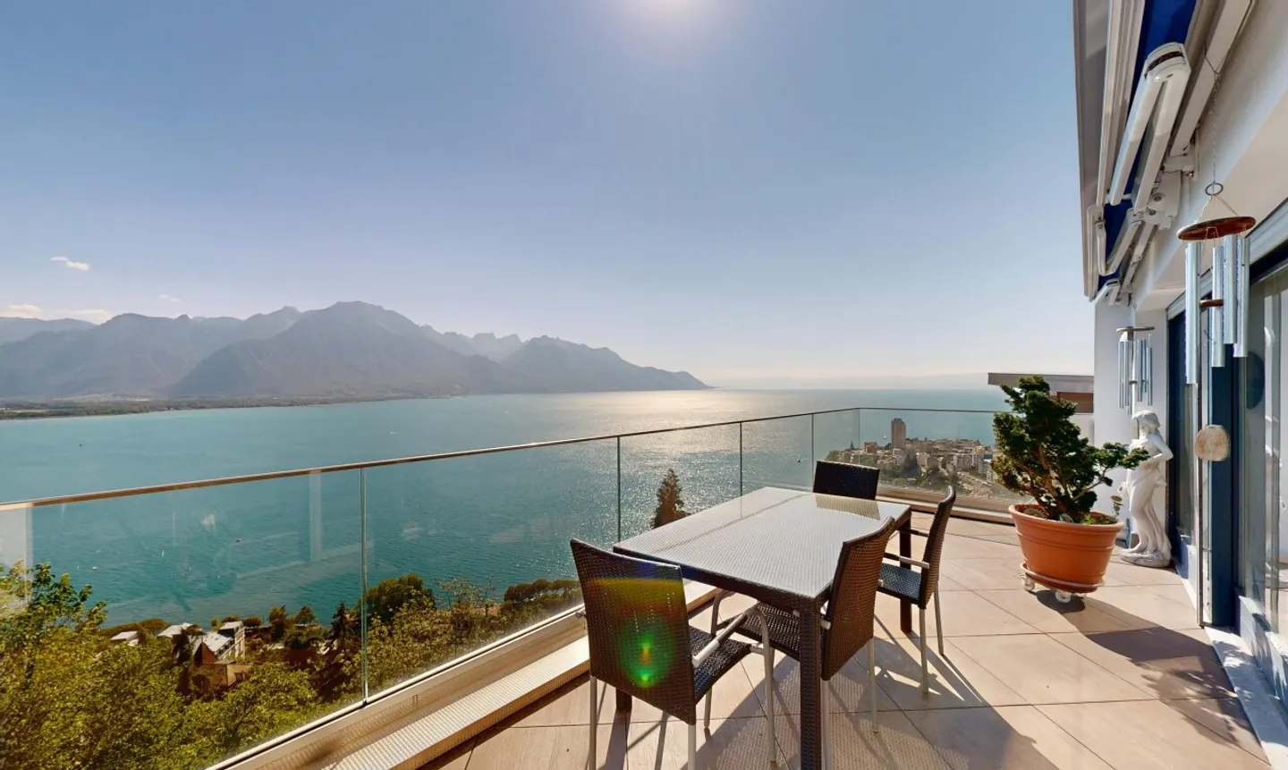 An exceptional view of the lake and the Alps - Photo 1 of 13