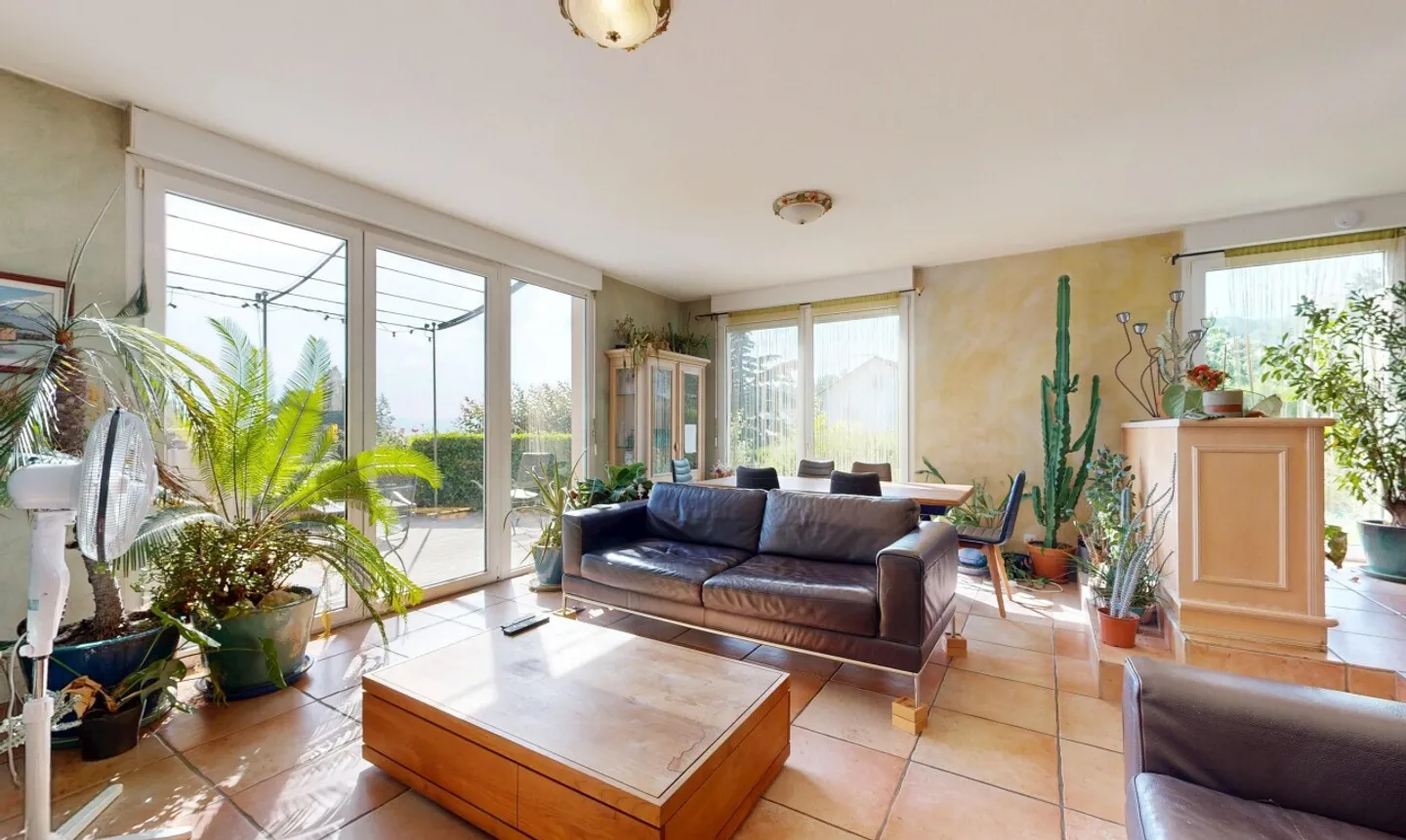 Charming semi-detached house with stunning views of Lake Geneva - Photo 1 of 11
