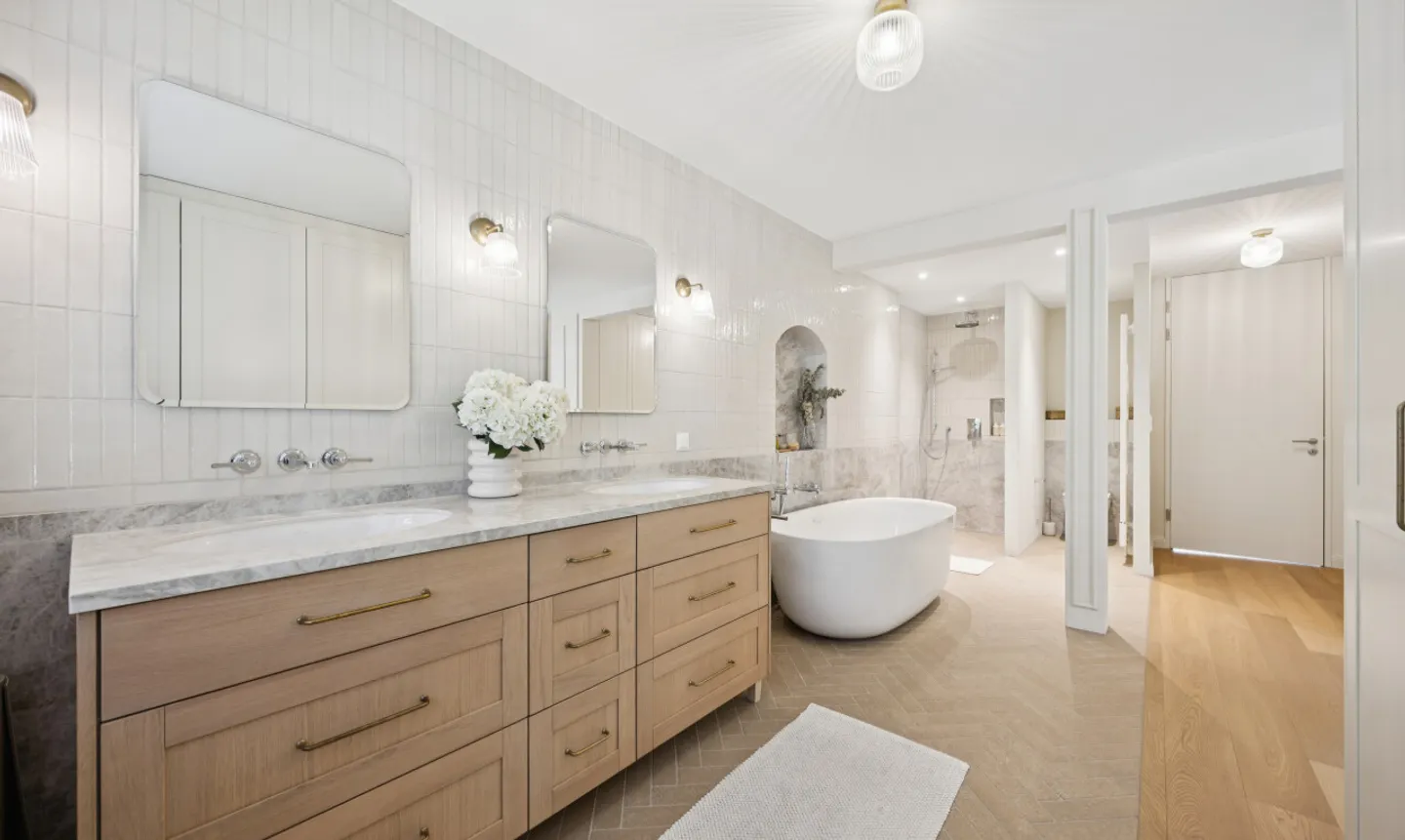 Appartement exclusif de 4,5 pièces avec vue panoramique dégagée - Photo 10 sur 11