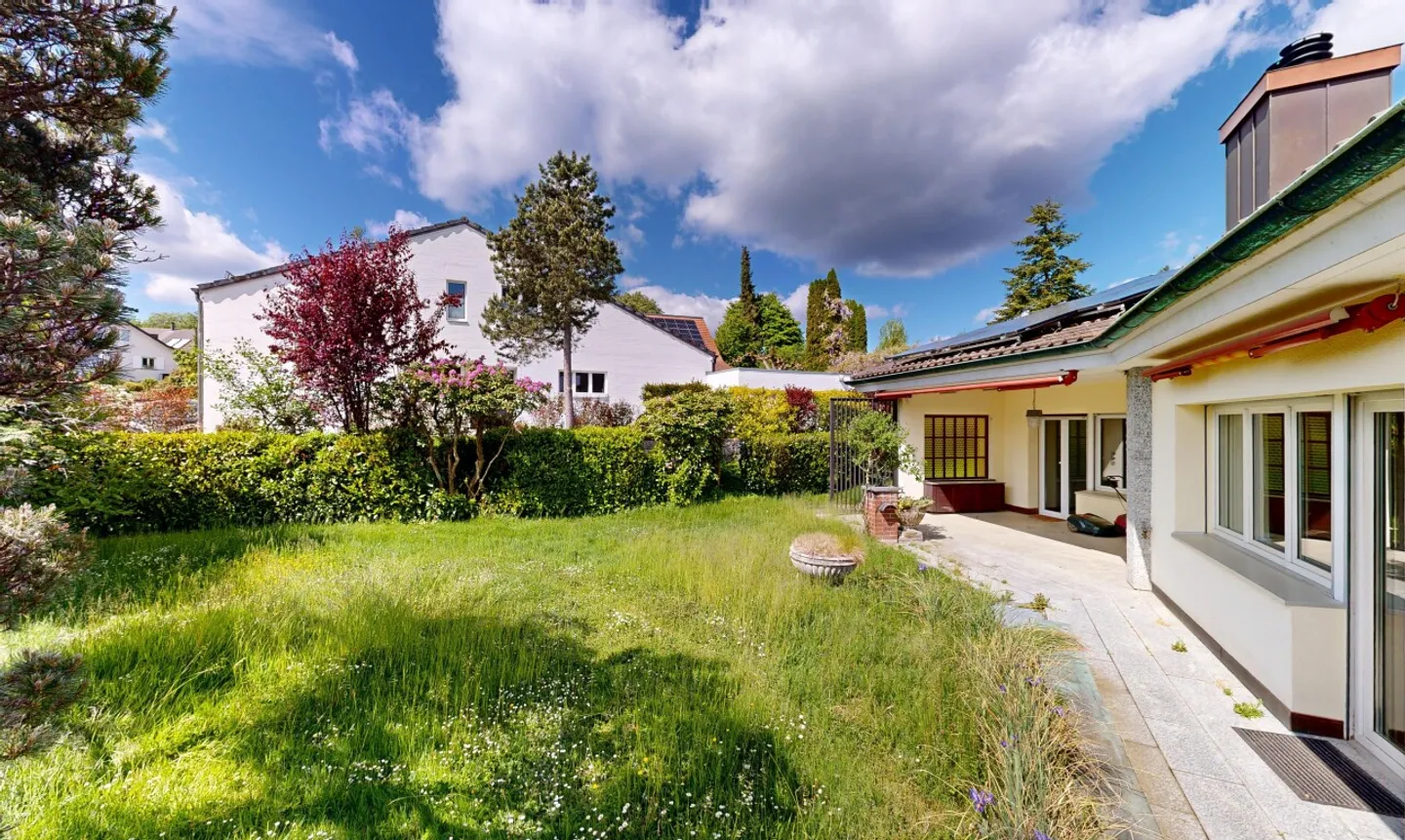 Grosszügiges 6.5-Zimmer-Einfamilienhaus mit grossem Garten - Photo 10 of 11