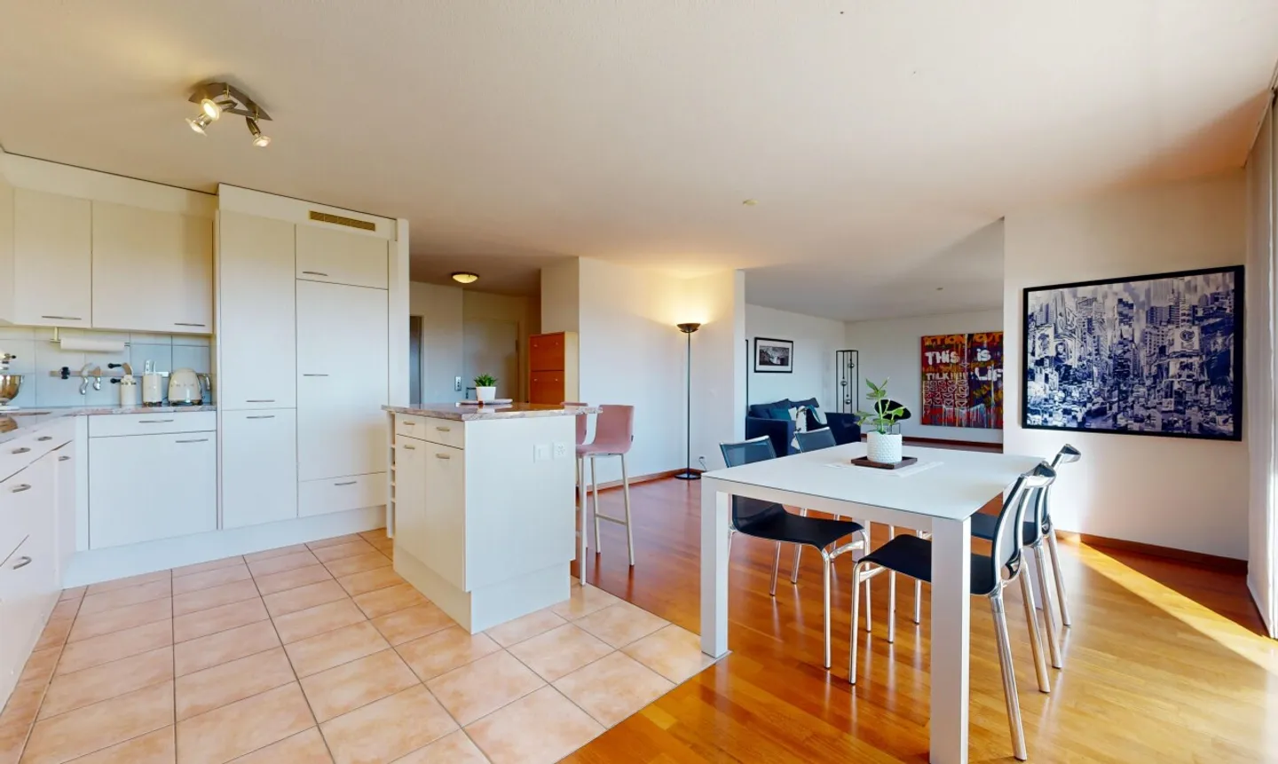 Un elegante attico familiare con rooftop panoramico - Foto 3 di 11