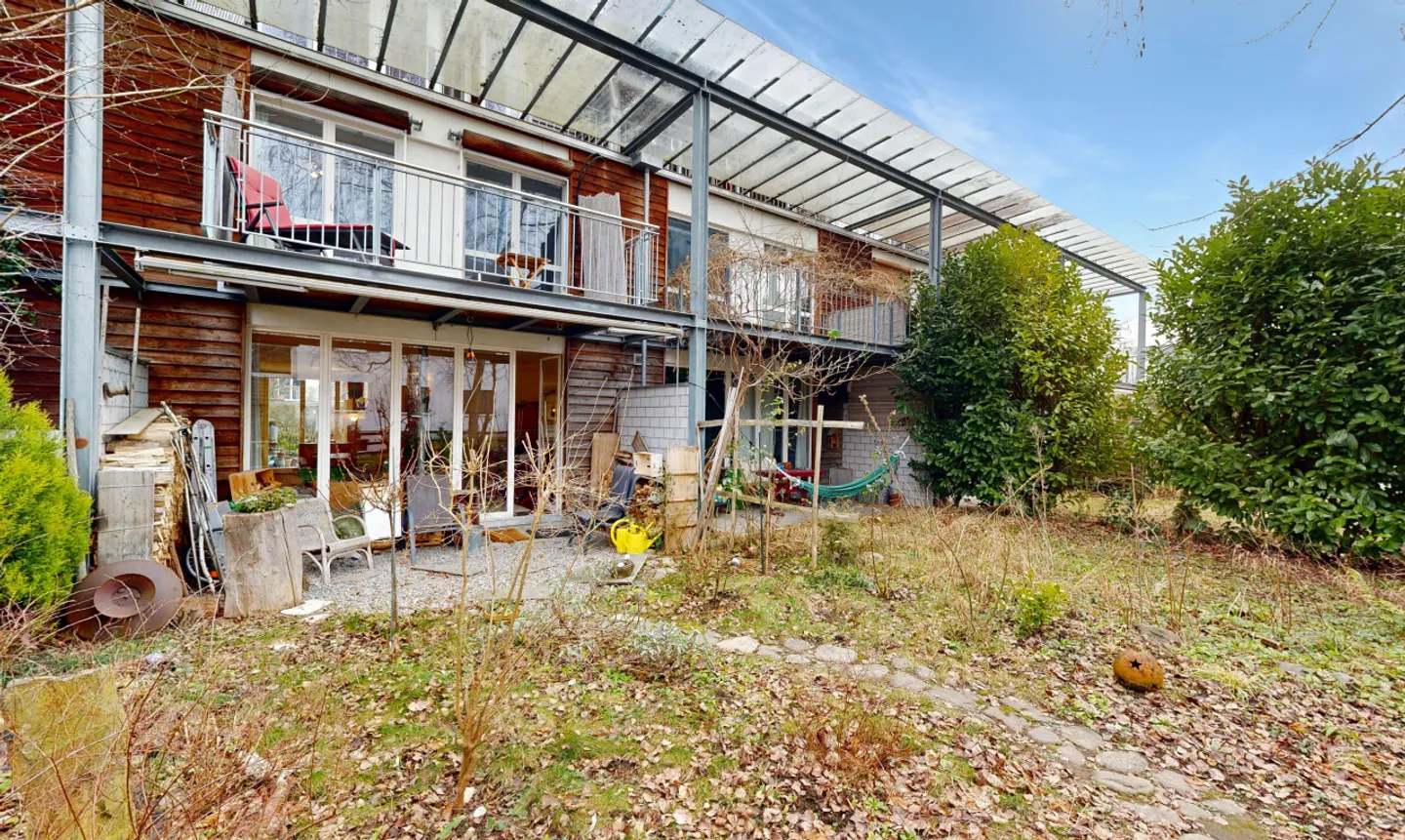 4.5-Zimmer-Reihenmittelhaus mit Garten und ausgebautem Dachgeschoss - Foto 2 di 11