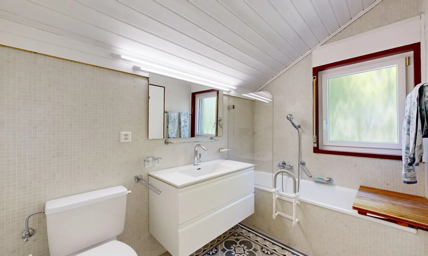 Architect-designed villa with large garden and unique potential! - Photo 10 of 11
