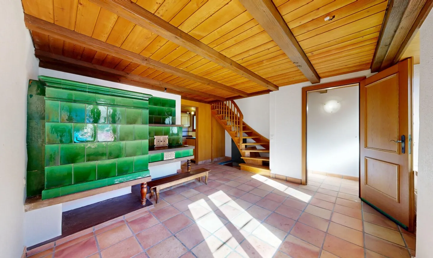 Incantevole casa con 4 camere e grande giardino separato - Foto 4 di 11