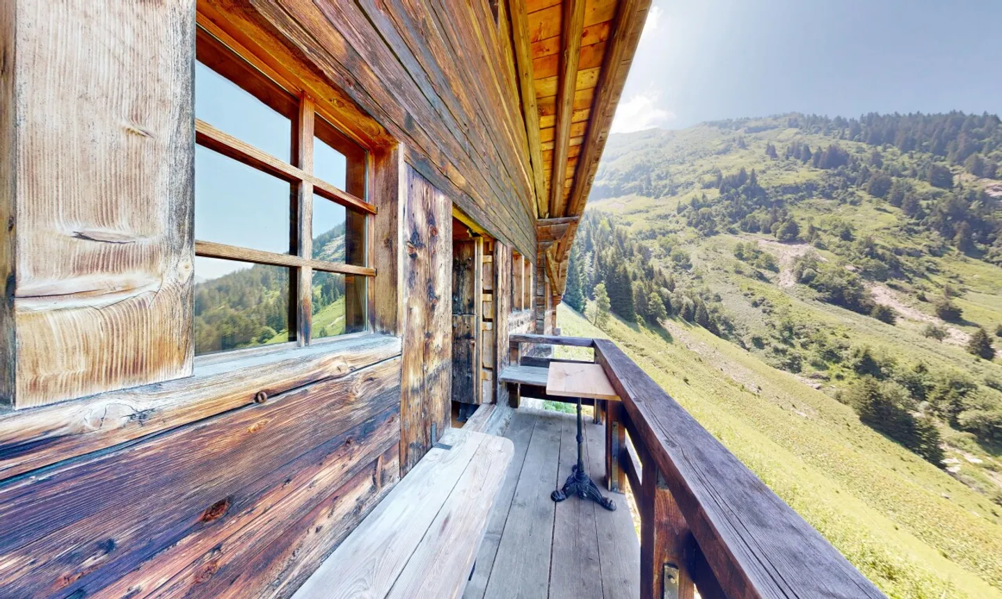 Authentic Alpine Chalet – Total Disconnection and Alpine Charm - Photo 5 of 11