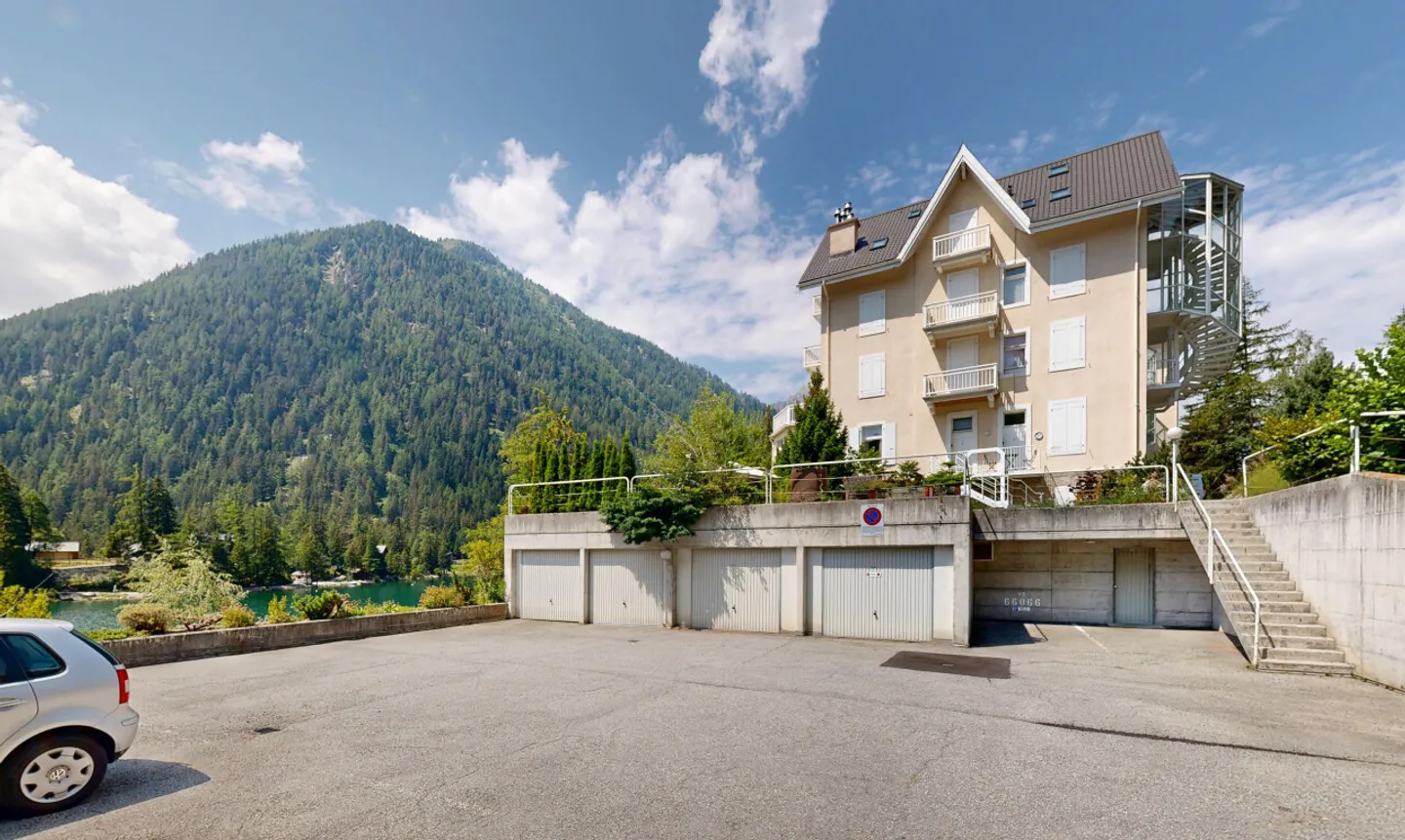 Exclusif: Appartement en attique avec mezzanine - Foto 2 von 11