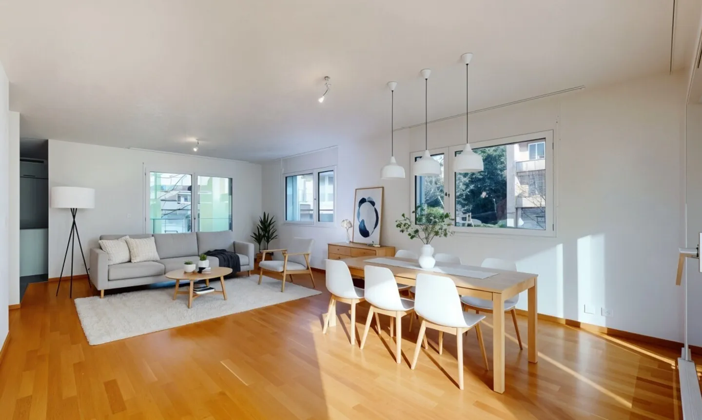 Large 4.5-room apartment in a peaceful neighborhood of Chailly - Photo 3 of 11