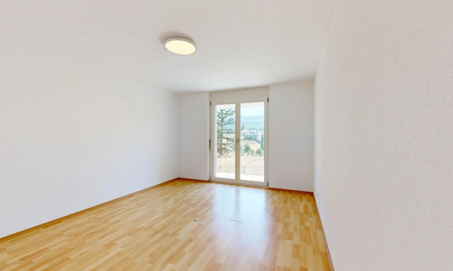 Spacious 6.5-room single-family house with garden and stunning views - Photo 7 of 11