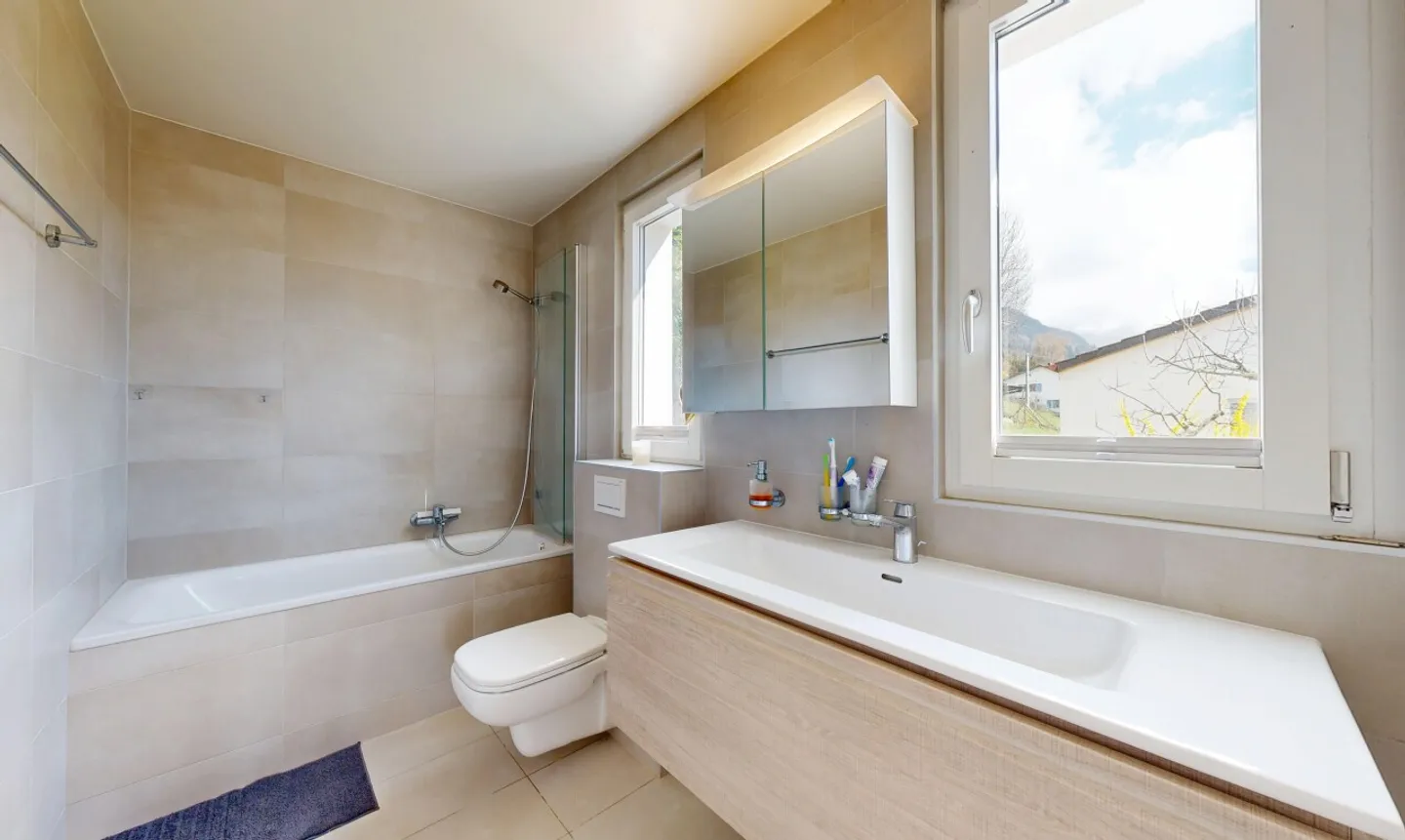 Renovated family house in the heart of Blonay, just steps from the center - Photo 9 of 11