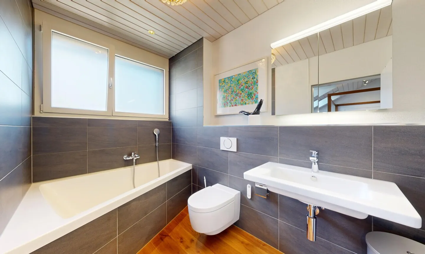 Exklusive 5.5-Attika mit Terrasse, Sauna und viel Platz - Foto 9 di 11