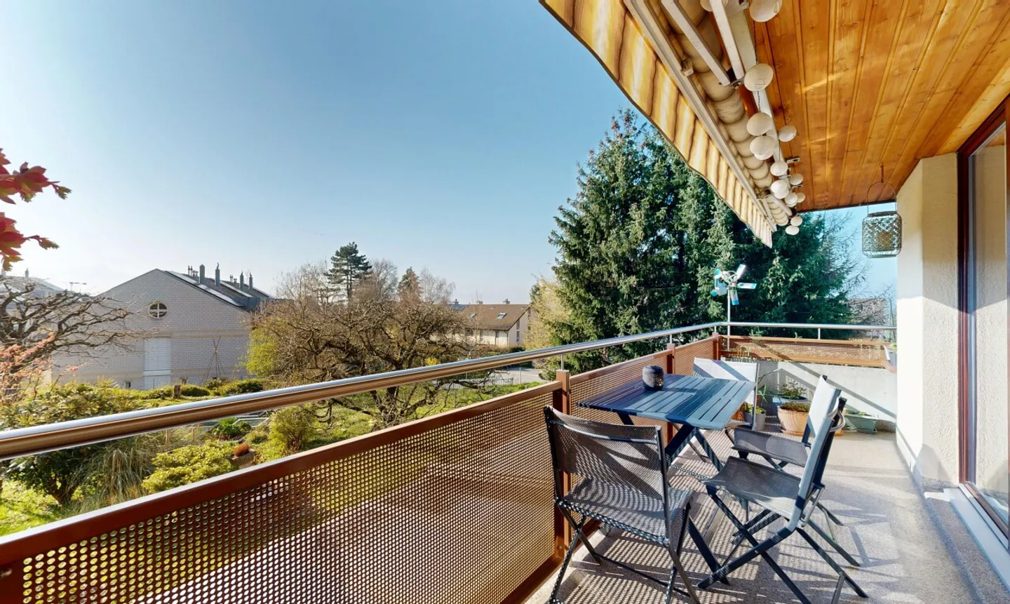 Schöner Duplex mit 4,5 Zimmern in absoluter Ruhe in Renens - Foto 9 von 11