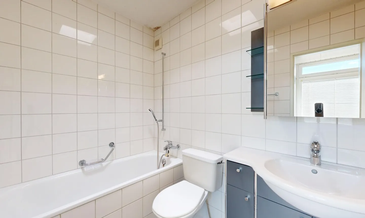 Casa unifamiliare con piscina in posizione privilegiata - Foto 7 di 11