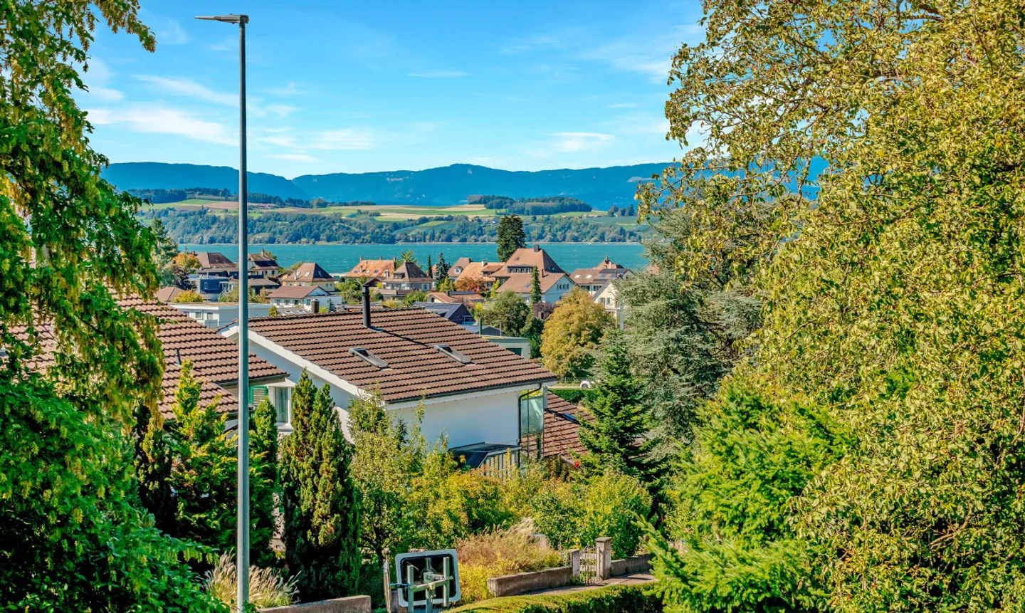 Luxuriöses Wohnen in Seenähe mit zusätzlicher Ausbaufläche - Foto 12 von 13