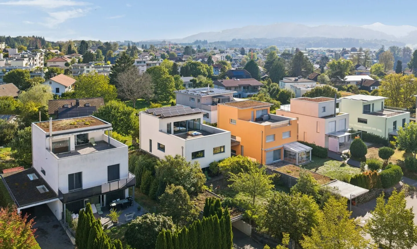 Maison individuelle élégante avec jardin et terrasse sur le toit - Photo 1 sur 11