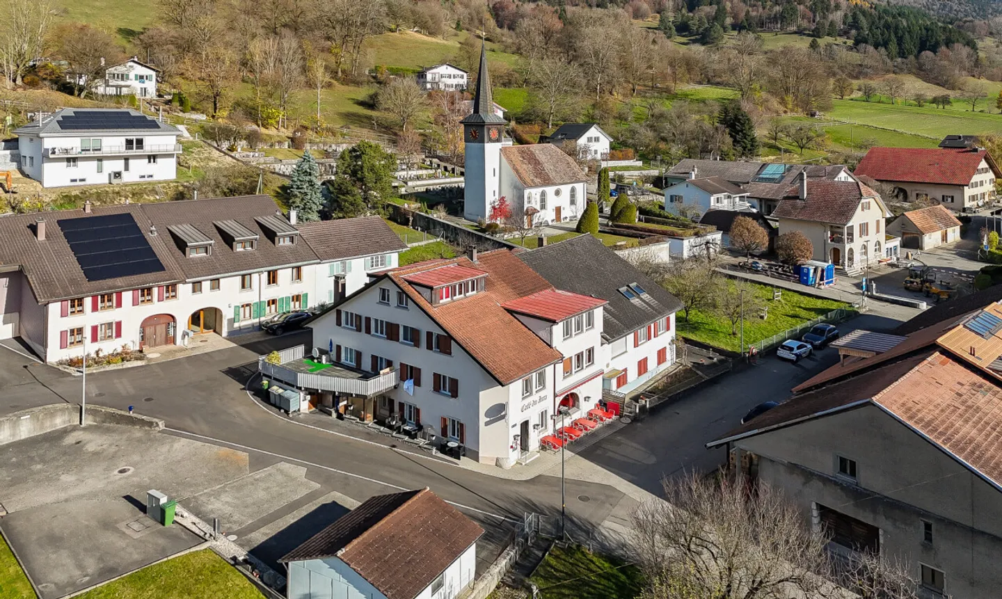 Edificio misto a Péry - Foto 3 di 11