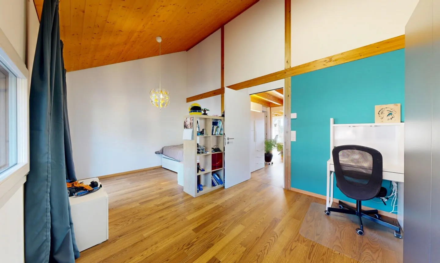 Spacious semi-detached house with garden and terraces in a quiet location - Photo 8 of 11