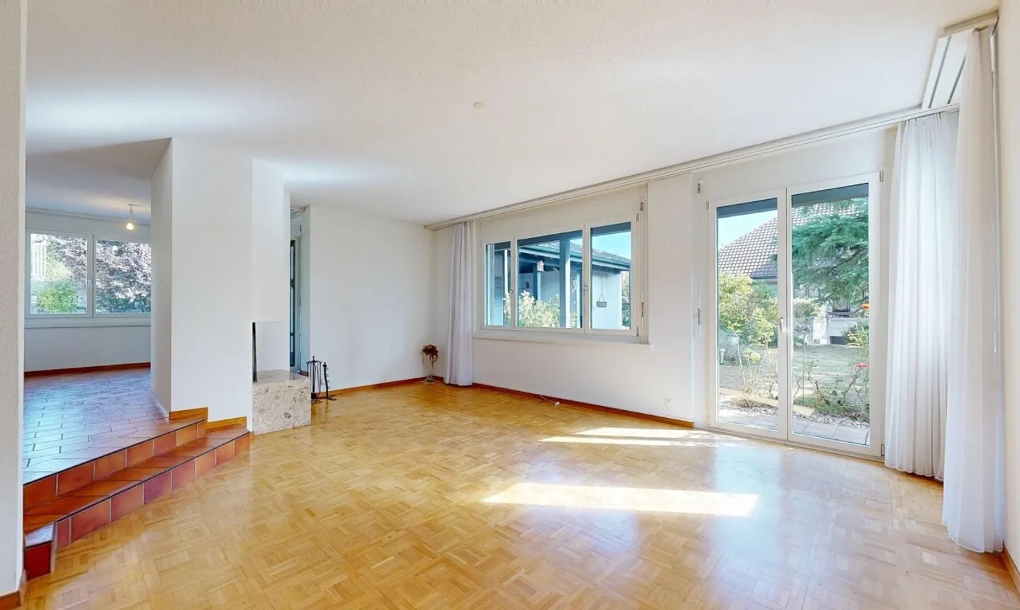 Modernized 5½-room house with ground probe and large garden - Photo 4 of 11