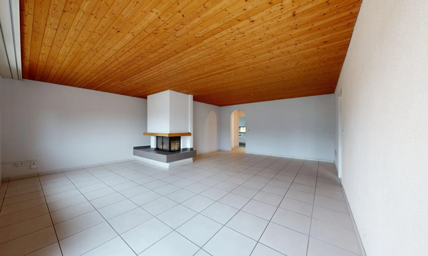 Attico con vista panoramica, camino e soffitta ampliabile - Foto 3 di 11